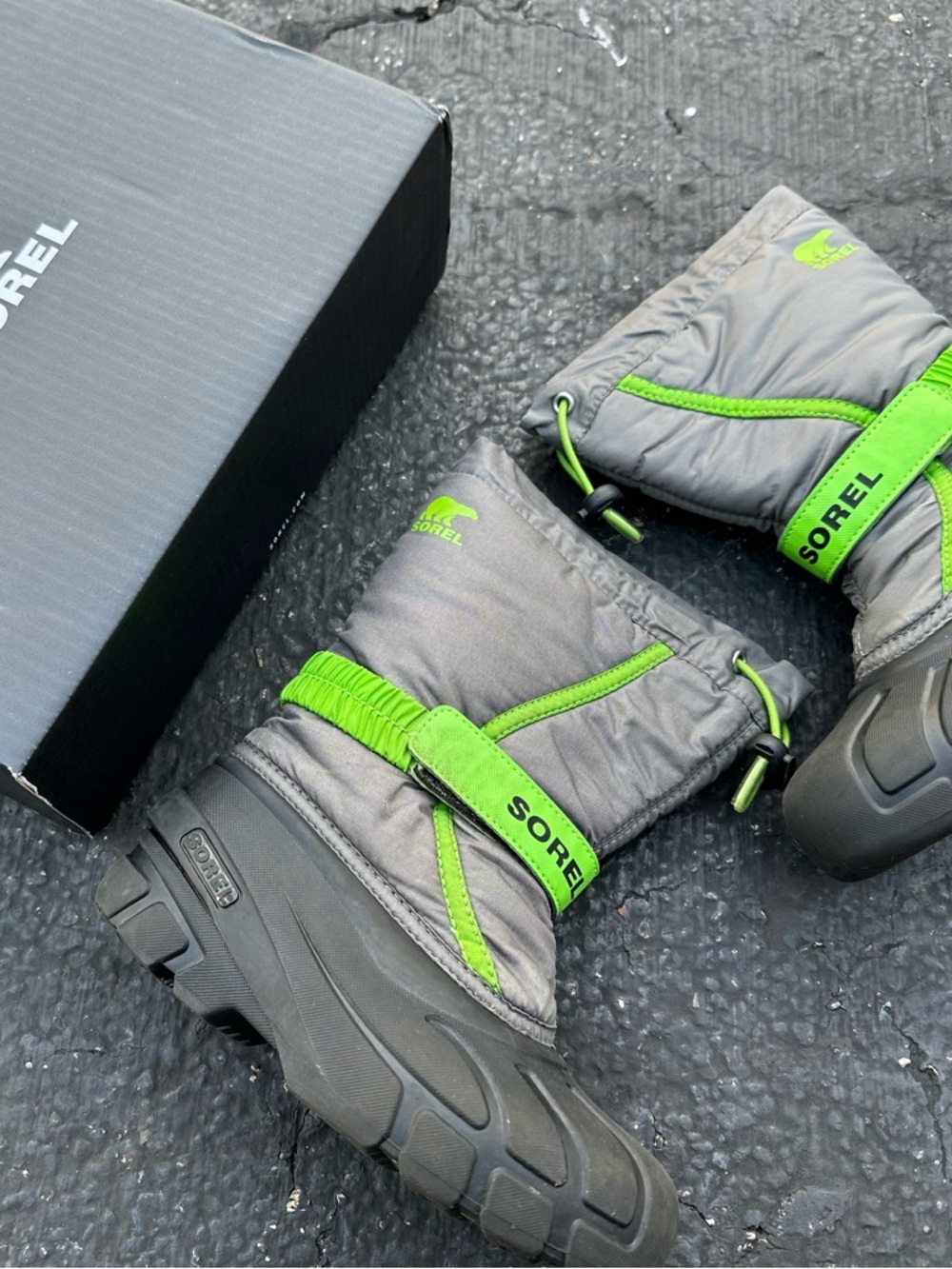 Sorel Youth Flurry Gray Boots with Lime Green Accents